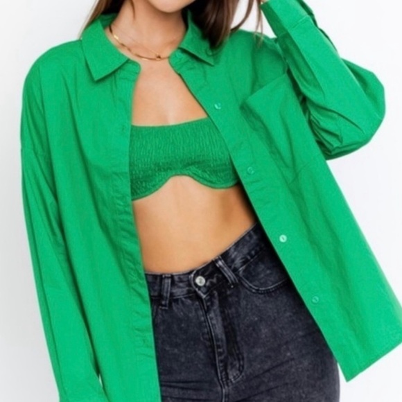 🐢NWT GRASSY GREEN SHIRT WITH INNER BRALETTE - Picture 1 of 9